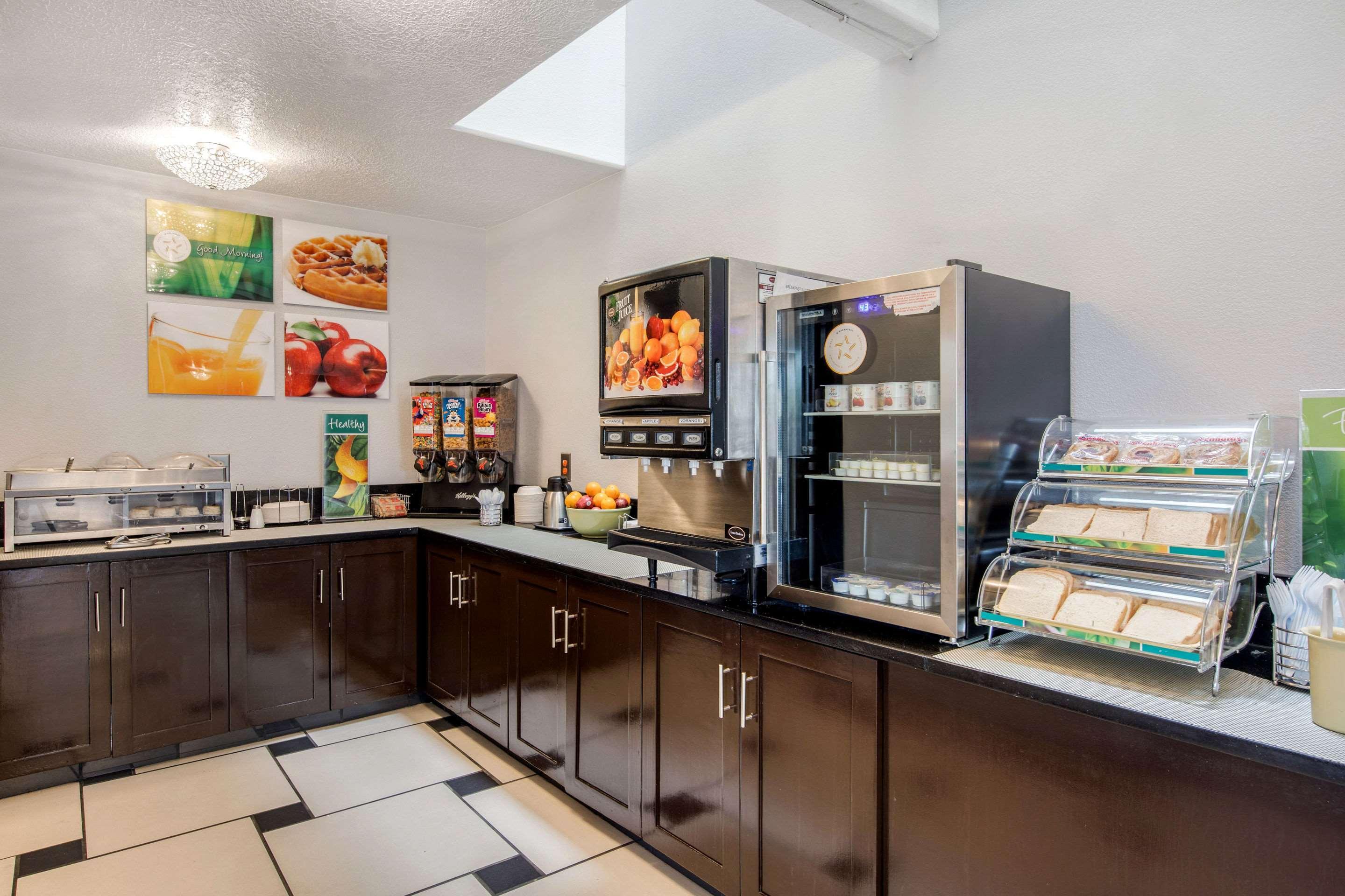 Quality Inn & Suites Albuquerque North Near Balloon Fiesta Park Екстер'єр фото