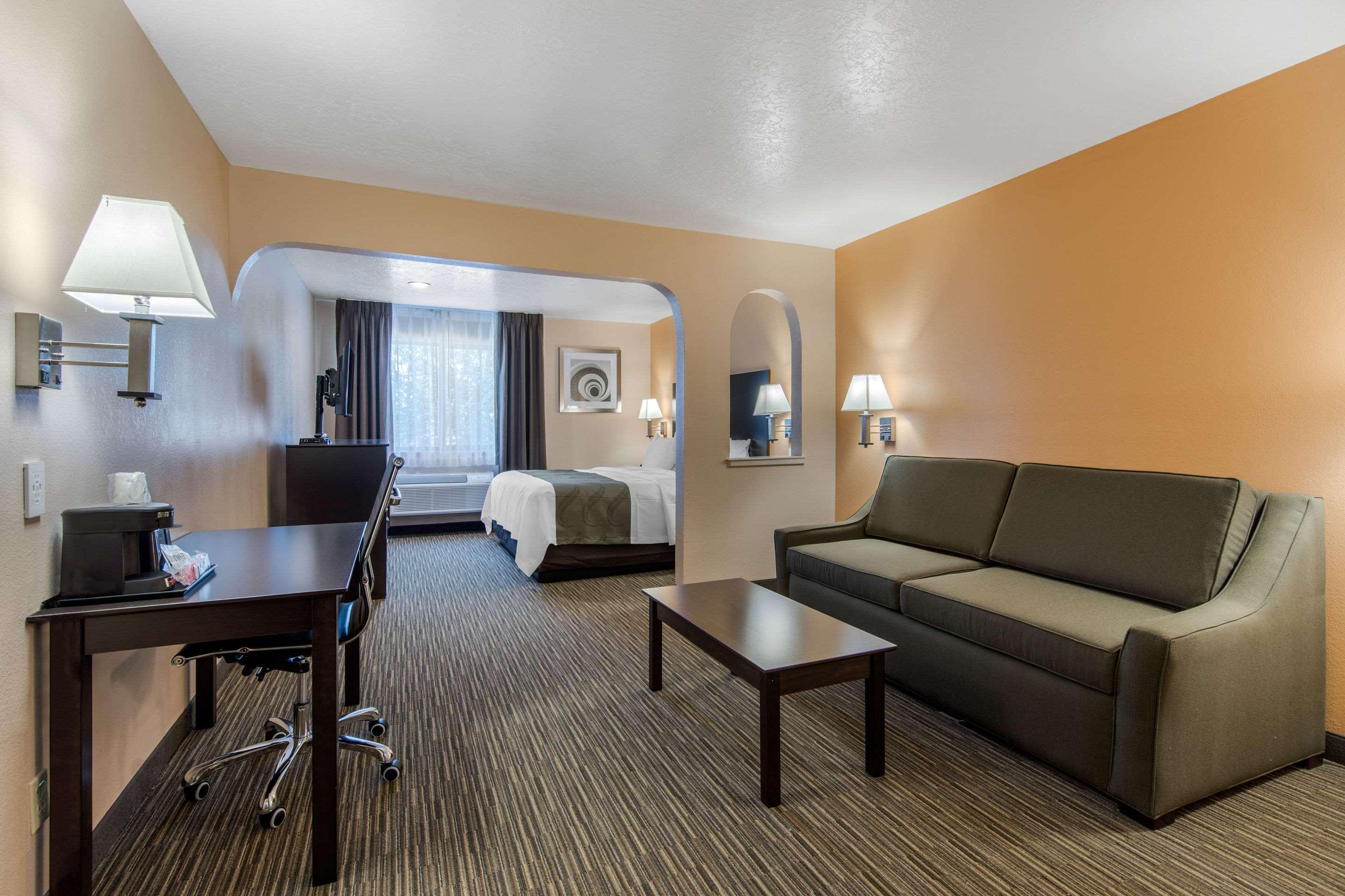 Quality Inn & Suites Albuquerque North Near Balloon Fiesta Park Екстер'єр фото