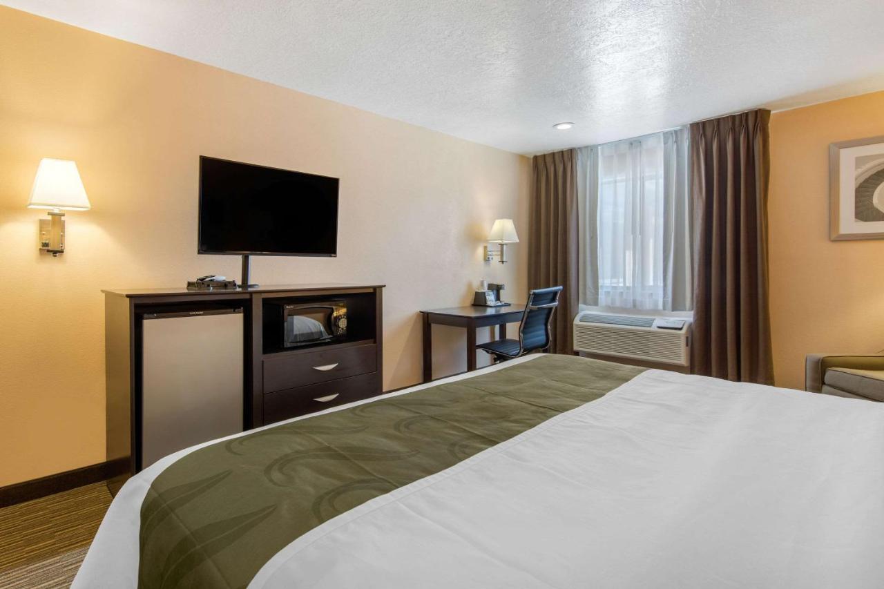 Quality Inn & Suites Albuquerque North Near Balloon Fiesta Park Екстер'єр фото